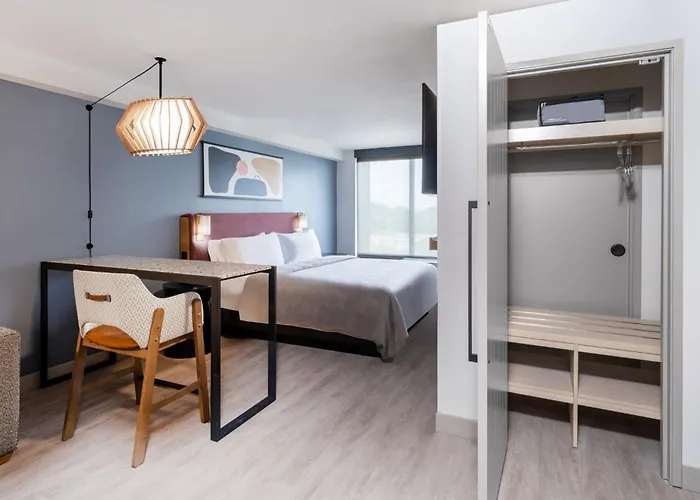 Atwell Suites Austin Airport By Ihg
